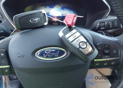 2020 Ford Escape Titanium z USA, uszkodzony, nr VIN 1FMCU9J96LUA36092